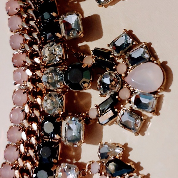 Beautiful Cord Gemstone Necklace - Picture 5 of 6